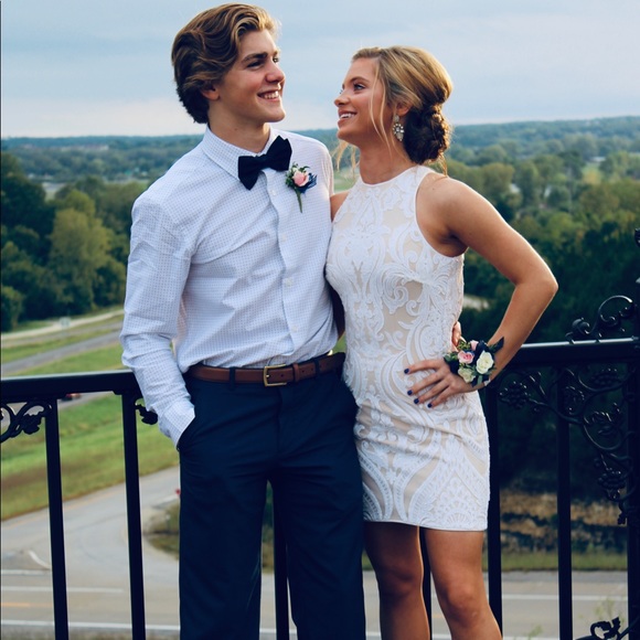 Dresses & Skirts - Breeze Homecoming dress